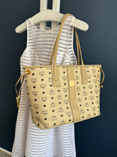 Lade das Bild in den Galerie-Viewer, MCM SHOPPER MEDUIM
