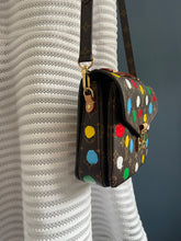 Lade das Bild in den Galerie-Viewer, LOUIS VUITTON MÉTIS YAYOI KUSAMA DOTS
