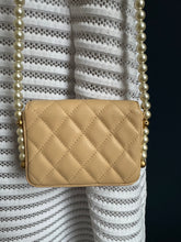 Lade das Bild in den Galerie-Viewer, CHANEL MINI BAG
