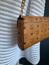 Lade das Bild in den Galerie-Viewer, MCM TRACY
