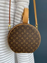 Lade das Bild in den Galerie-Viewer, LOUIS VUITTON PETITE BOITE CHAPEAU
