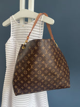 Lade das Bild in den Galerie-Viewer, LOUIS VUITTON GRACEFUL MM
