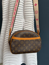 Lade das Bild in den Galerie-Viewer, LOUIS VUITTON BLOIS
