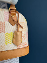 Lade das Bild in den Galerie-Viewer, LOUIS VUITTON ALMA BB
