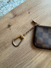 Lade das Bild in den Galerie-Viewer, LOUIS VUITTON SCHLÜSSELETUI
