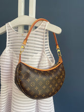 Lade das Bild in den Galerie-Viewer, LOUIS VUITTON LOOPING
