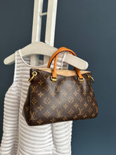 Lade das Bild in den Galerie-Viewer, LOUIS VUITTON PALLAS BB
