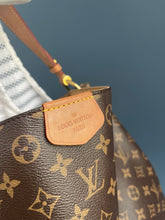 Lade das Bild in den Galerie-Viewer, LOUIS VUITTON GRACEFUL MM
