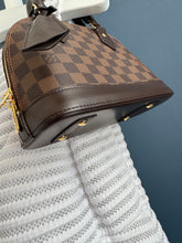 Lade das Bild in den Galerie-Viewer, LOUIS VUITTON ALMA BB
