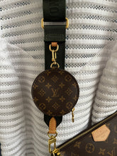 Lade das Bild in den Galerie-Viewer, LOUIS VUITTON MULTI POCHETTE
