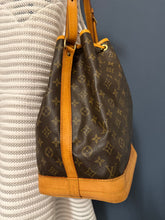 Lade das Bild in den Galerie-Viewer, LOUIS VUITTON NOÉ GRANDE
