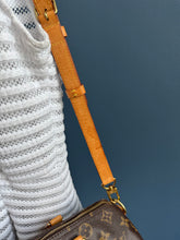 Lade das Bild in den Galerie-Viewer, LOUIS VUITTON WORLD TOUR SPEEDY 30
