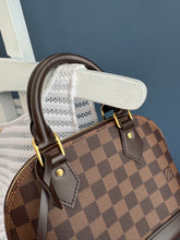 Lade das Bild in den Galerie-Viewer, LOUIS VUITTON ALMA BB

