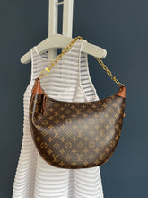 Lade das Bild in den Galerie-Viewer, LOUIS VUITTON LOOP HOBO
