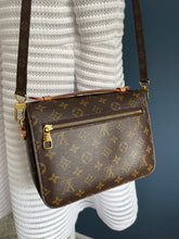 Lade das Bild in den Galerie-Viewer, LOUIS VUITTON MÉTIS
