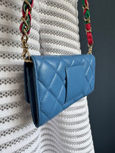 Lade das Bild in den Galerie-Viewer, CHANEL RIBBON LONG WOC
