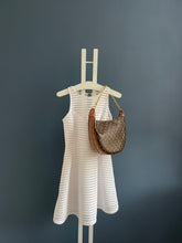 Lade das Bild in den Galerie-Viewer, LOUIS VUITTON LOOP HOBO
