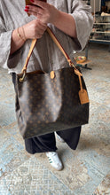 Lade das Bild in den Galerie-Viewer, LOUIS VUITTON GRACEFUL MM
