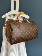 Lade das Bild in den Galerie-Viewer, LOUIS VUITTON SPEEDY 35 MIT SCHULTERRIEMEN
