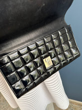 Lade das Bild in den Galerie-Viewer, CHANEL CLUTCH
