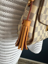 Lade das Bild in den Galerie-Viewer, LOUIS VUITTON CROISETTE
