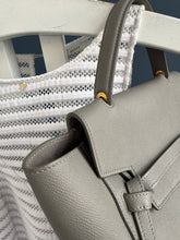 Lade das Bild in den Galerie-Viewer, CÉLINE BELT
