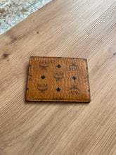 Lade das Bild in den Galerie-Viewer, MCM CARDHOLDER
