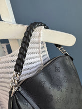 Lade das Bild in den Galerie-Viewer, LOUIS VUITTON BABYLONE CHAIN
