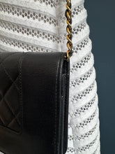 Lade das Bild in den Galerie-Viewer, CHANEL MADEMOISELLE WOC
