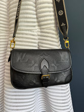 Lade das Bild in den Galerie-Viewer, LOUIS VUITTON DIANE
