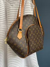 Lade das Bild in den Galerie-Viewer, LOUIS VUITTON ELLIPSE GM
