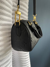 Lade das Bild in den Galerie-Viewer, LOUIS VUITTON NANO SPEEDY
