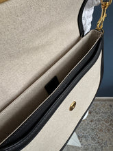 Lade das Bild in den Galerie-Viewer, MCM MÜNCHEN CROSSBODY
