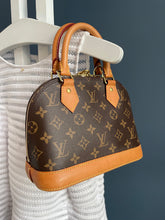 Lade das Bild in den Galerie-Viewer, LOUIS VUITTON ALMA BB
