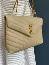 Lade das Bild in den Galerie-Viewer, YSL LOULOU MEDIUM
