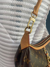 Lade das Bild in den Galerie-Viewer, LOUIS VUITTON LOOPING
