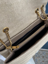 Lade das Bild in den Galerie-Viewer, YSL LOULOU MEDIUM
