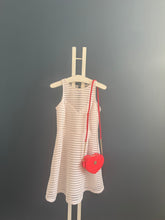 Lade das Bild in den Galerie-Viewer, MCM PATRICIA HEART
