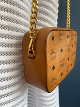 Lade das Bild in den Galerie-Viewer, MCM CAMERA BAG
