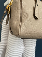 Lade das Bild in den Galerie-Viewer, LOUIS VUITTON SPEEDY 25 EMPREINTE
