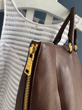 Lade das Bild in den Galerie-Viewer, PRADA VITELLO DAINO SHOPPER

