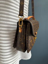 Lade das Bild in den Galerie-Viewer, LOUIS VUITTON MÉTIS
