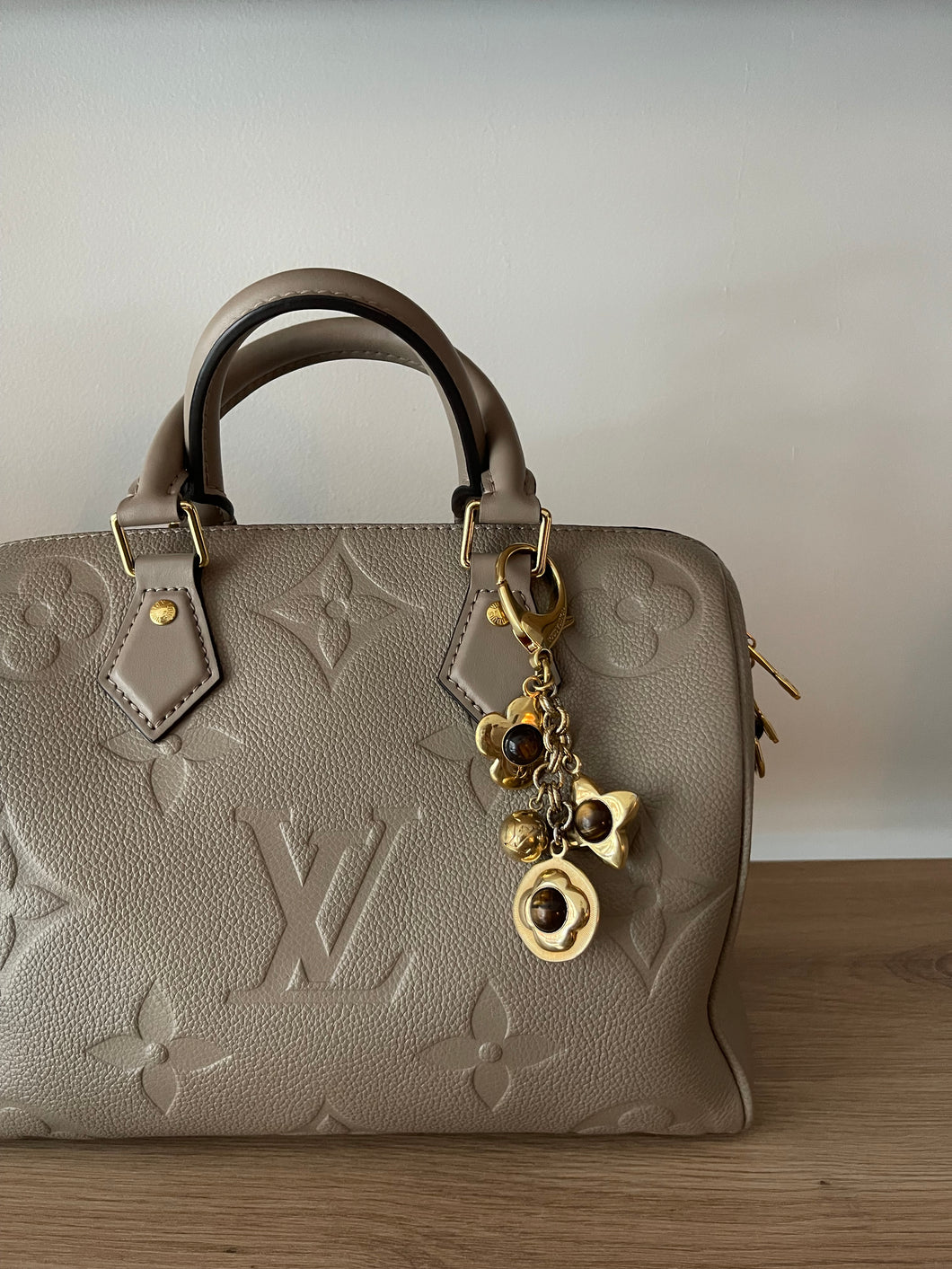 LOUIS VUITTON SCHLÜSSELANHÄNGER/ TASCHENANHÄNGER