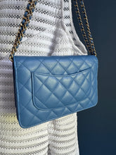 Lade das Bild in den Galerie-Viewer, CHANEL WOC
