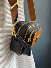 Lade das Bild in den Galerie-Viewer, MCM CROSSBODY BAG
