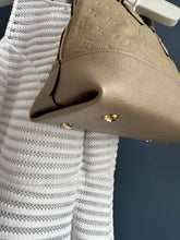 Lade das Bild in den Galerie-Viewer, LOUIS VUITTON ALMA EMPREINTE
