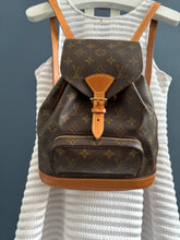 Lade das Bild in den Galerie-Viewer, LOUIS VUITTON MONTSOURIS MM
