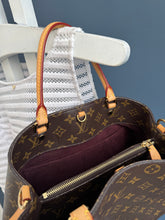 Lade das Bild in den Galerie-Viewer, LOUIS VUITTON MONTAIGNE
