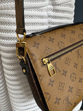 Lade das Bild in den Galerie-Viewer, LOUIS VUITTON MÉTIS REVERSE
