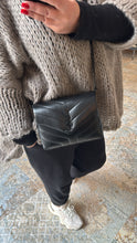 Lade das Bild in den Galerie-Viewer, YSL LOULOU TOY
